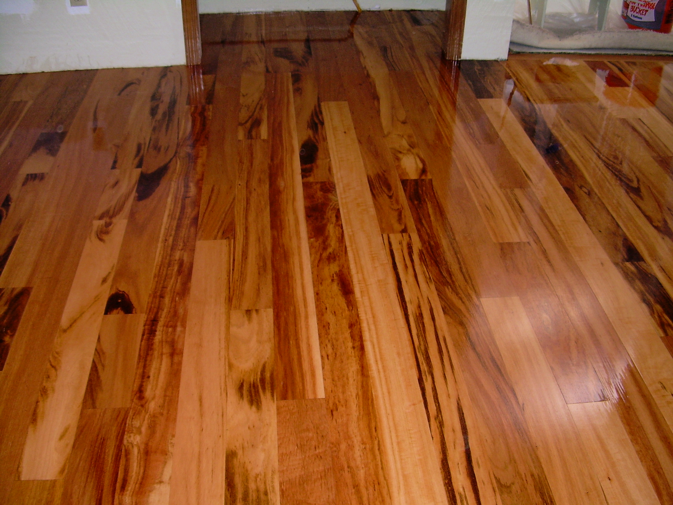 hardwood floor maintenance polyurethane  | 2272 x 1704