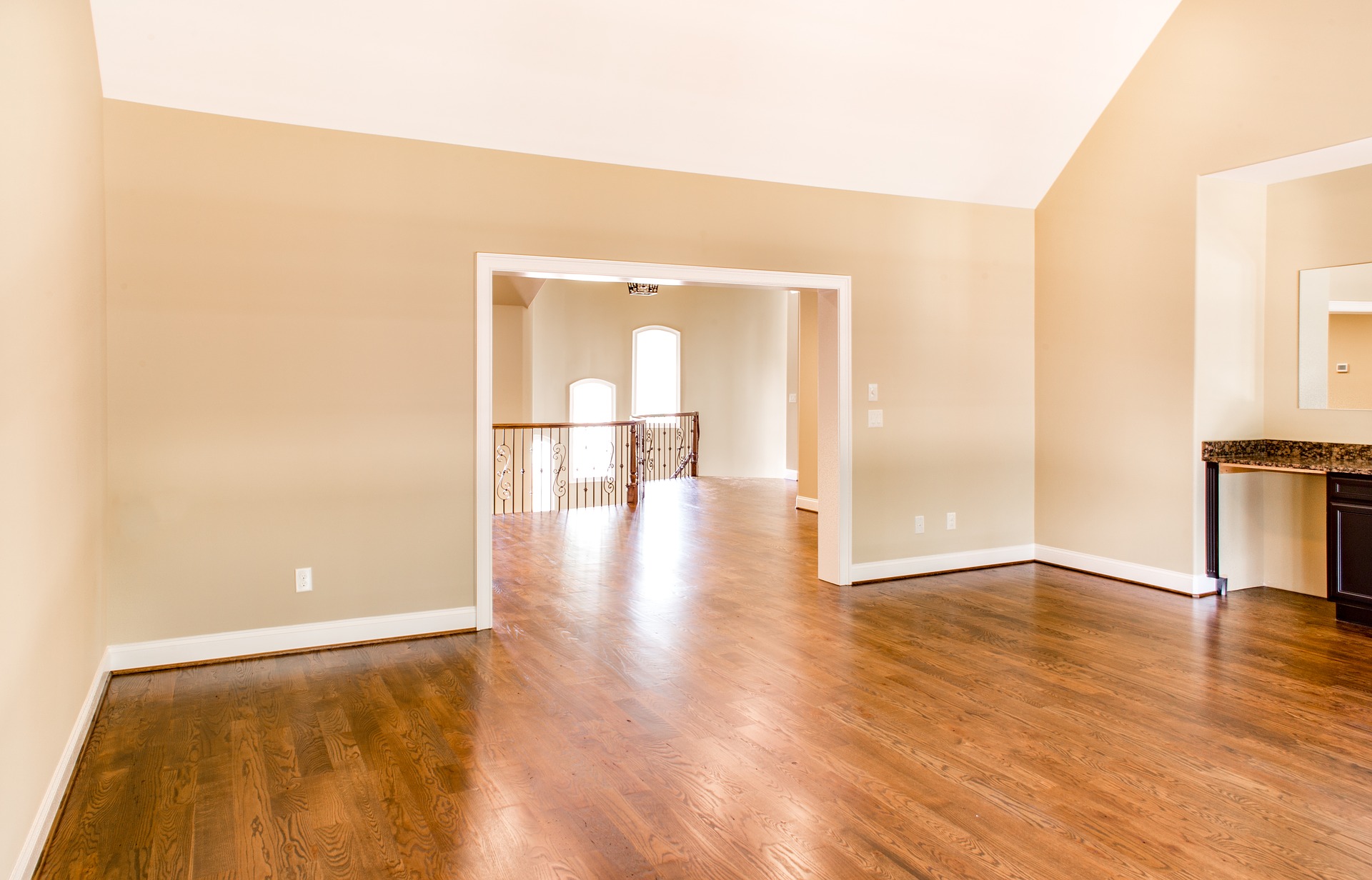 Solid Red Oak - Straight Lay installation