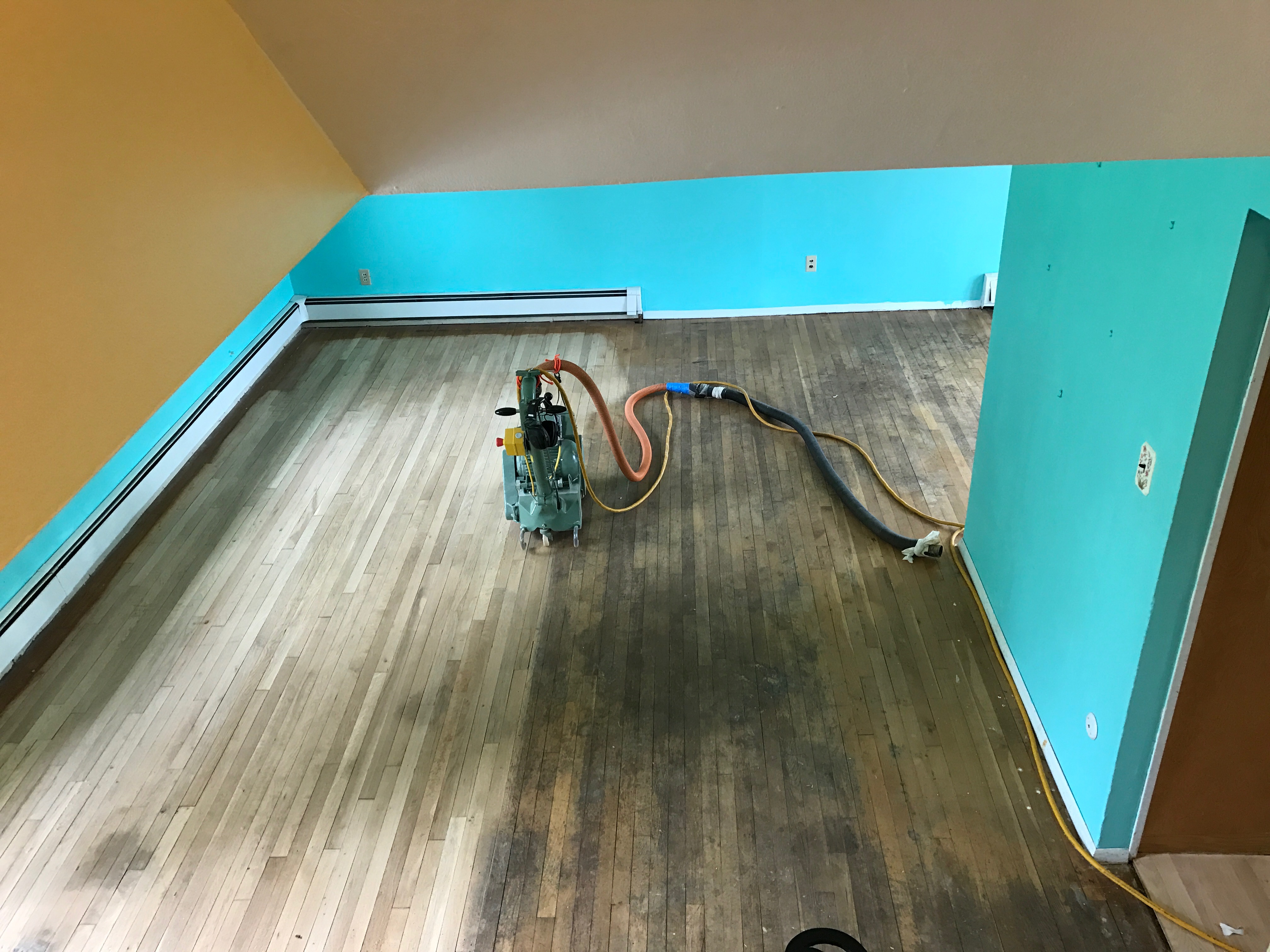Hardwood Floor Re-Finishing 